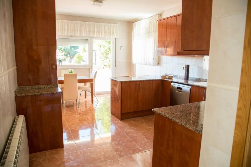 Casa Bella Con Piscina Villa Caldes De Montbui Exterior foto