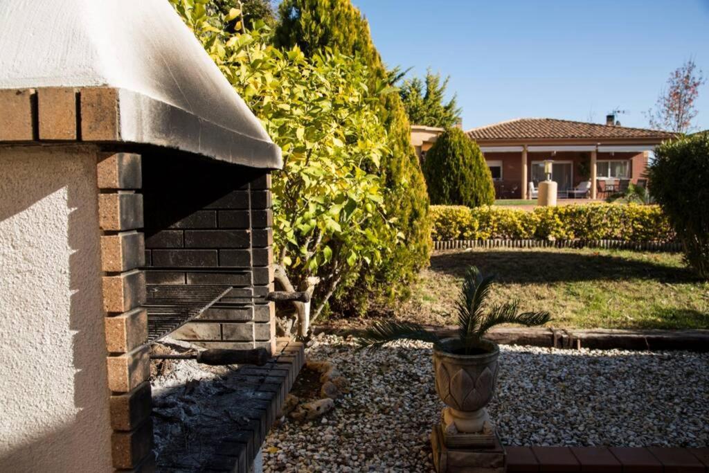 Casa Bella Con Piscina Villa Caldes De Montbui Exterior foto
