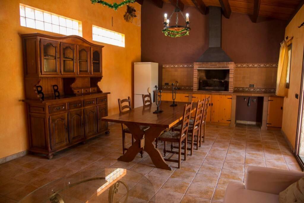 Casa Bella Con Piscina Villa Caldes De Montbui Exterior foto